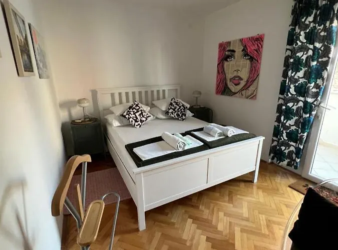Apartments Jakov And Antonia
